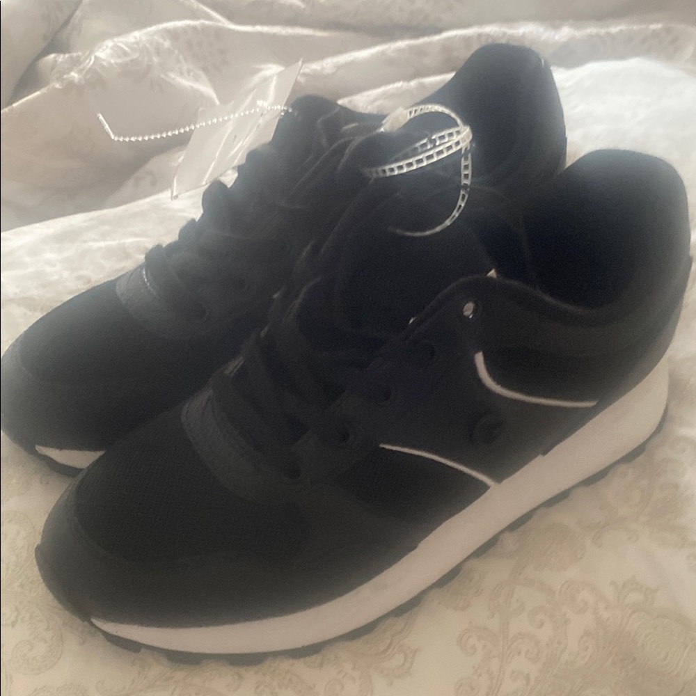GG Collection Black and White Sneakers with Sleek Design